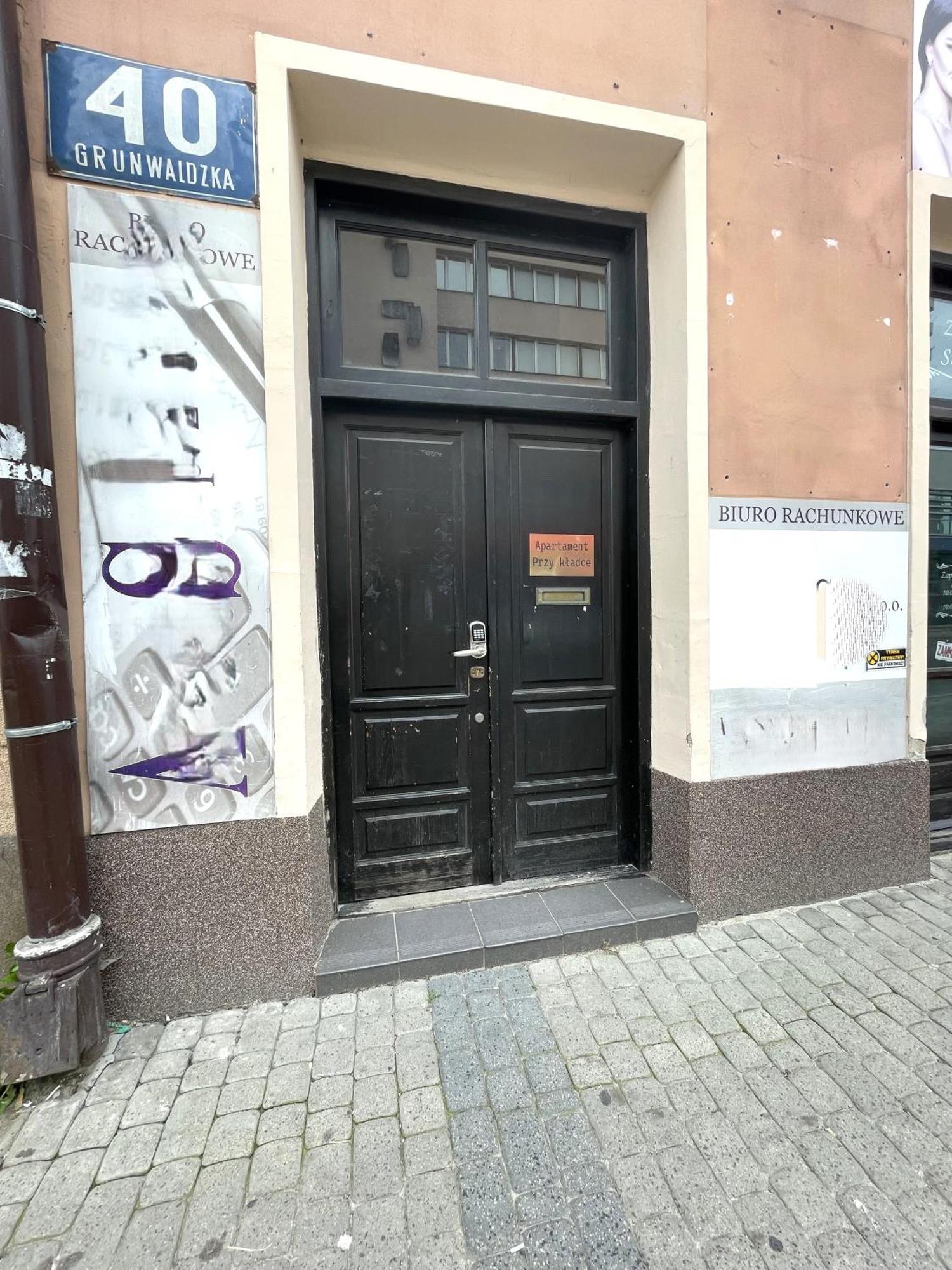 Apartament Przy Kladce Rzeszow Luaran gambar